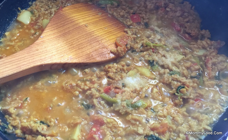 Cooking Mealmaker Kheema Curry