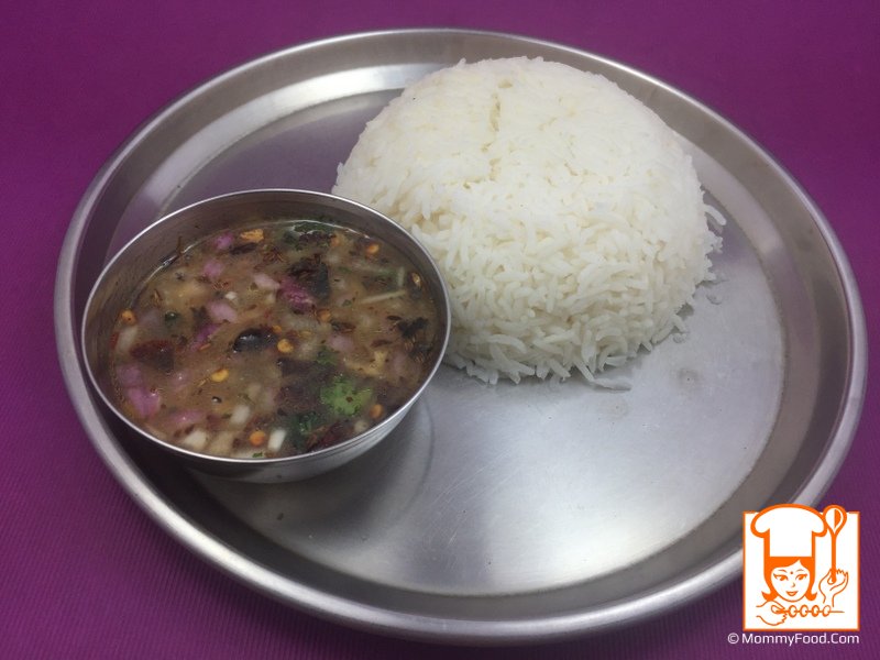 Pachi Pulusu served with steamed rice