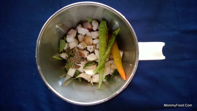 Coconut Pieces Cumin Seeds Garlic Nods Salt Green Chillies