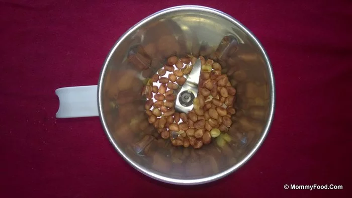 Semi-powdered fried ground nuts