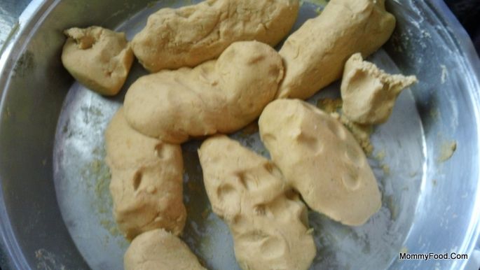 Kneading the dough for Kaaram Poosa